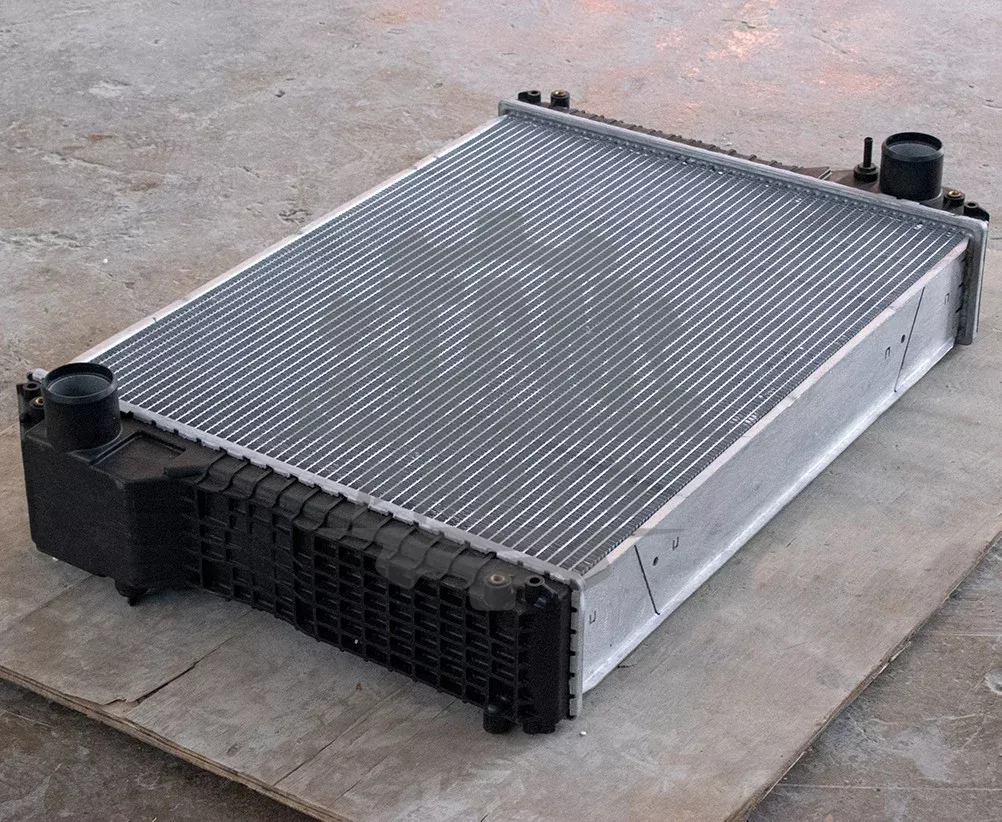 Radiator pentru buldoexcavator Caterpillar