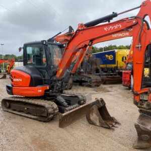Excavator Kubota KX057-4 ▶️An fabricatie : 2015 ▶️Ore: 4137 ▶️Pret: 31.000 euro +TVA (posibilitate factura externa) Posibilitate finantare leasing/credit! 👉Solicita oferta personalizata :