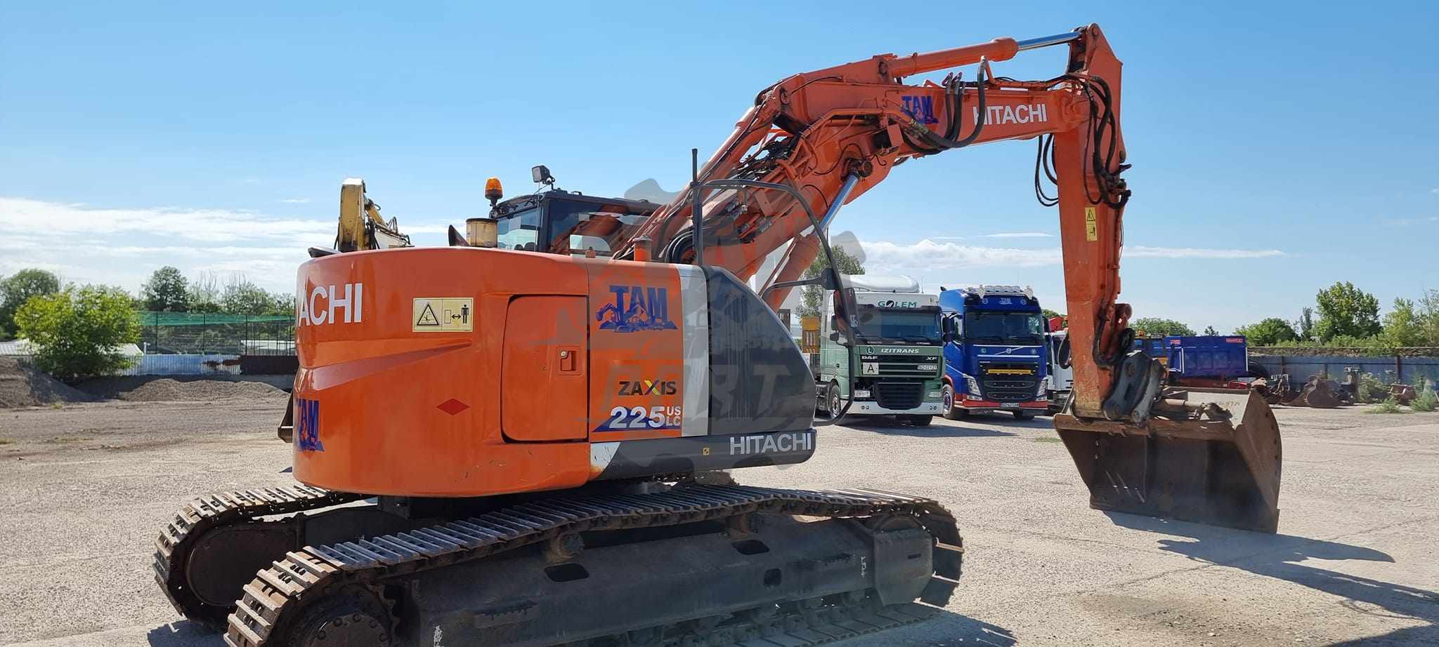 Excavator pe senile HITACHI ZX225-3